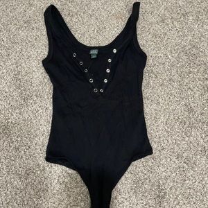 Cute black button bodysuit 🖤